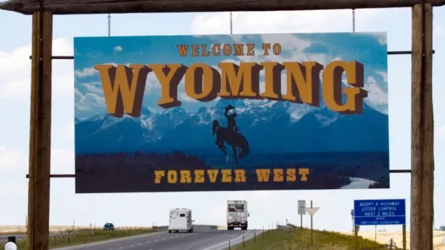 wy
